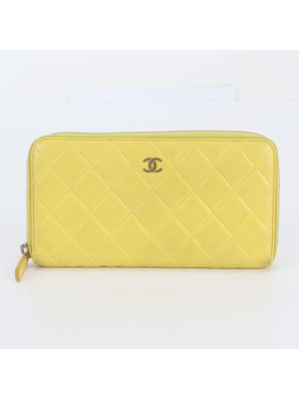 Chanel Boutique Quilted Lambskin Leather Wallet
